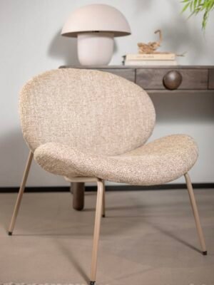 כורסה לאונג' בגוון קפוצ'ינו