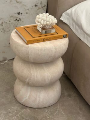 הדום/ שולחן צד טרוורטין