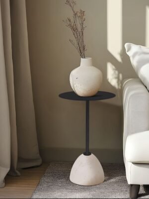 שולחן צד דמוי טרוורטין